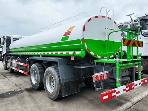 HOWO NX 8X4 WATER SPRINKLER TANK TRUCK-6