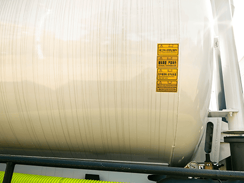 HOWO TANK TRUCK WITH VACUUM PUMP-5