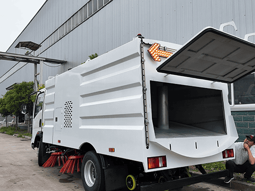 ROAD SWEEPER TRUCK FOR ROAD CLEANING-3