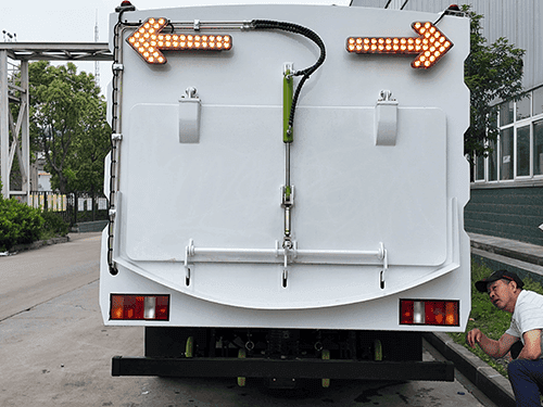 ROAD SWEEPER TRUCK FOR ROAD CLEANING-5