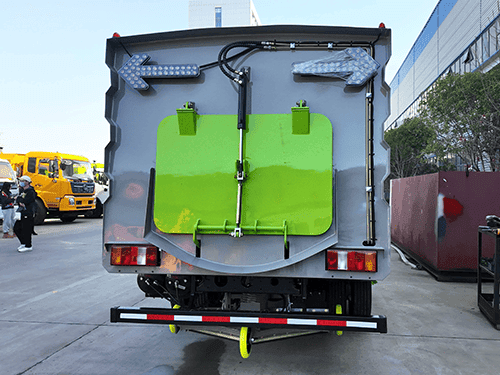 ROAD SWEEPER TRUCK WITH DUST BIN AND WATER TANK-5