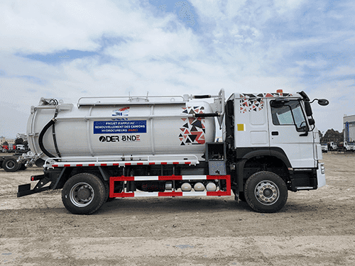 VACUUM SEWER TANK TRUCK-7